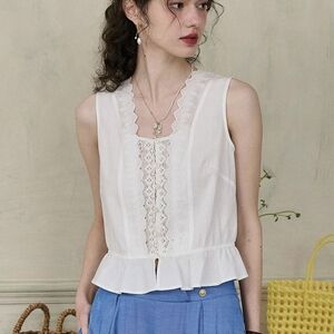 Simple Retro White Lace Detail Sleeveless Blouse
